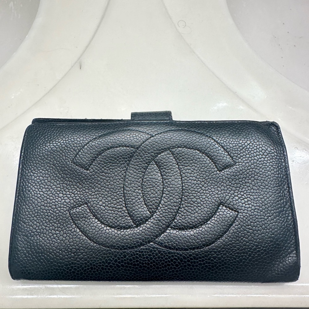 CHANEL Black Pebbled Leather Clutch